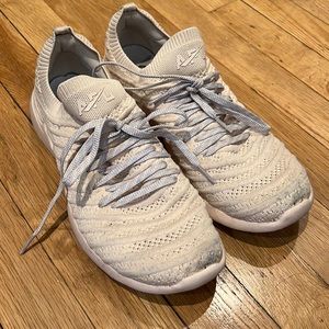 APL TechLoom Wave Hybrid Running Shoe - Women 10